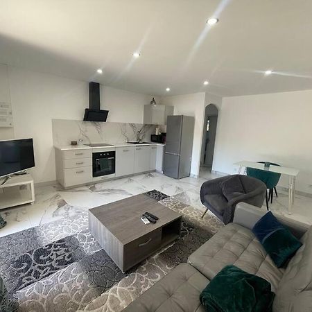 Cabannes Bel Appartement Avec Parking المظهر الخارجي الصورة